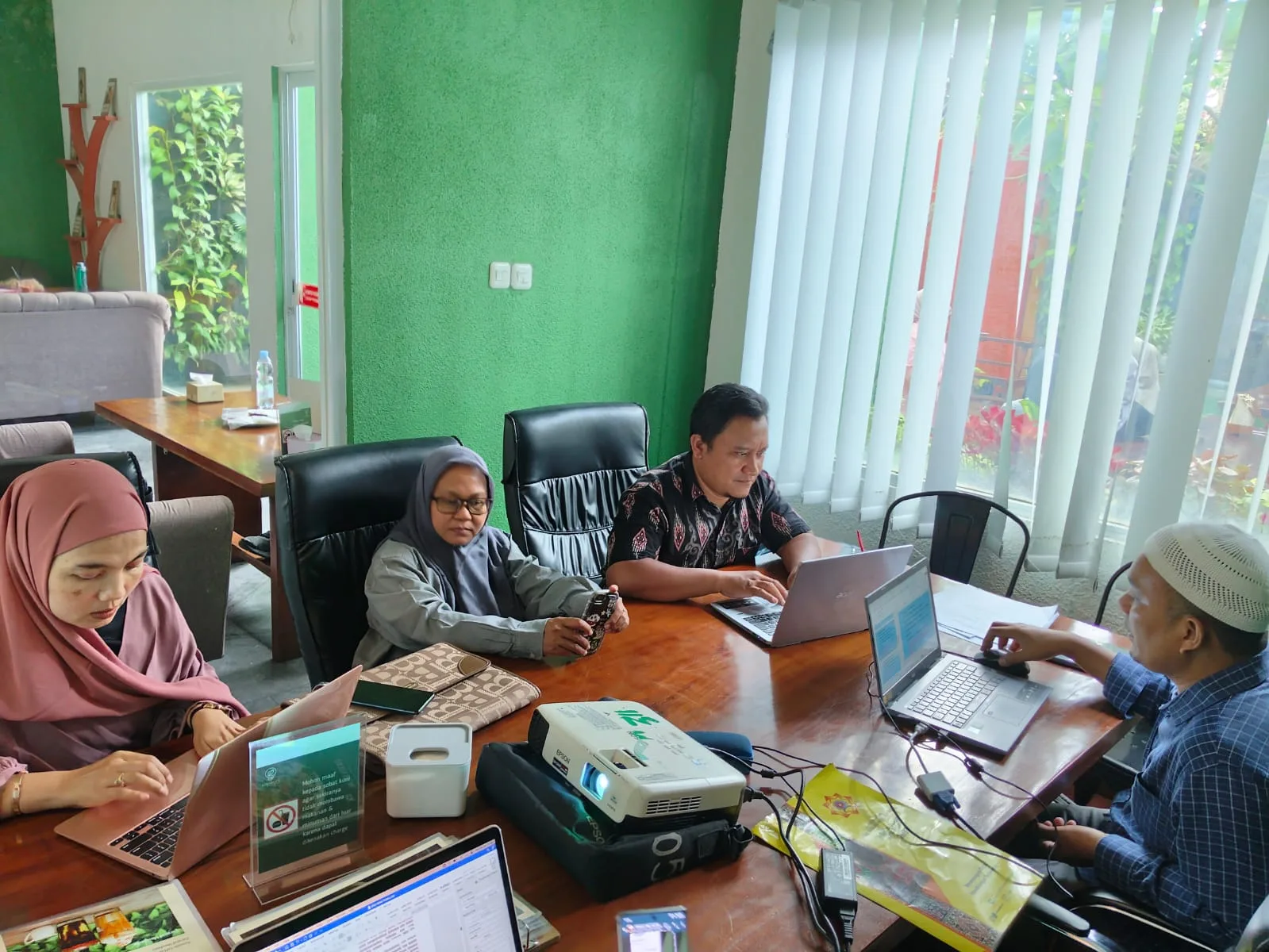 Rapat rutin dosen