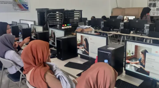 Workshop Penguatan Softskill dengan Sertifikasi Internasional di Prodi Teknik Komputer dan Perpajakan